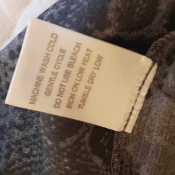 Violet & Claire Size M top - Picture 7 of 8